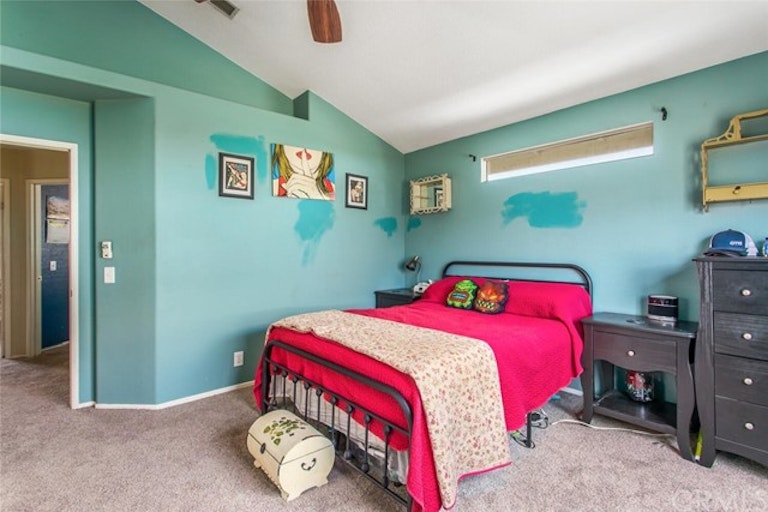 Photo 22 of 30 - 33972 Enoch Ave, Yucaipa, CA 92399
