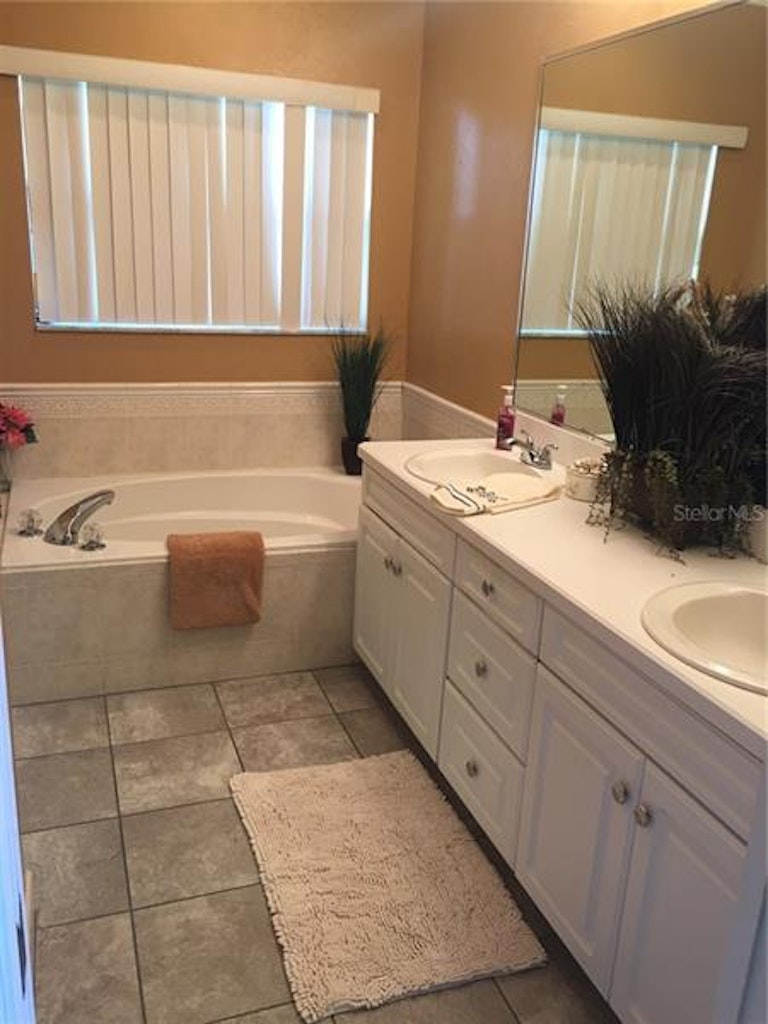 Photo 15 of 24 - 540 Osprey Landing Dr, Lakeland, FL 33813