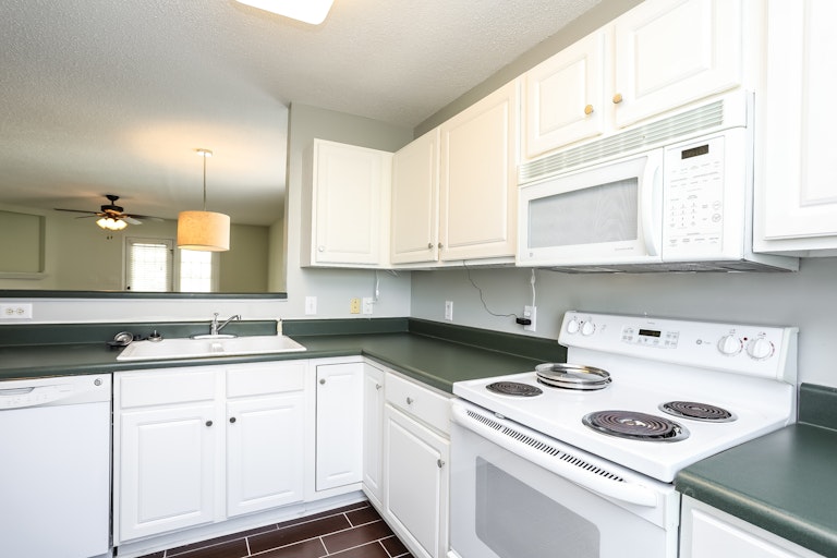 Photo 11 of 25 - 2211 Turtle Point Dr, Raleigh, NC 27604