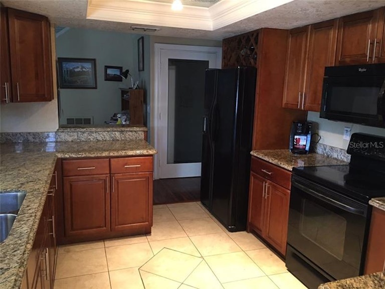 Photo 5 of 24 - 22250 Weeks Blvd, Land O Lakes, FL 34639