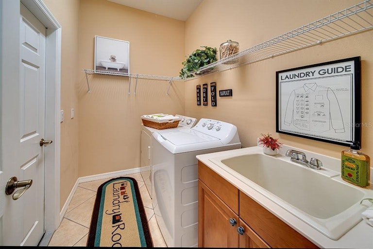 Photo 30 of 55 - 12143 Maple Ridge Dr, Parrish, FL 34219