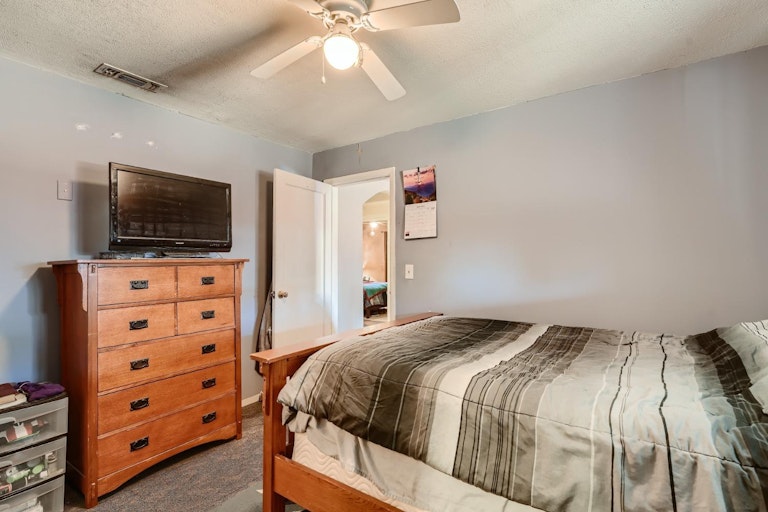 Photo 19 of 35 - 3538 Tarro Way, Carmichael, CA 95608