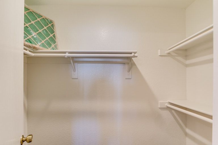 Photo 14 of 25 - 8720 W Michelle Dr, Peoria, AZ 85382
