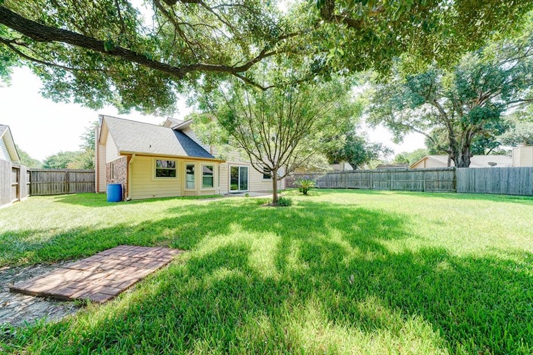 Photo 37 of 38 - 9715 Stableway Dr, Houston, TX 77065