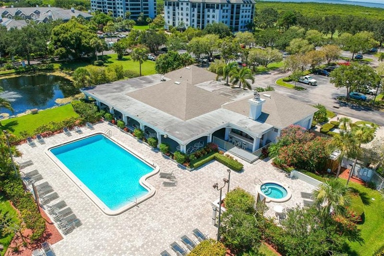 Photo 4 of 51 - 2333 Feather Sound Dr Unit B507, Clearwater, FL 33762