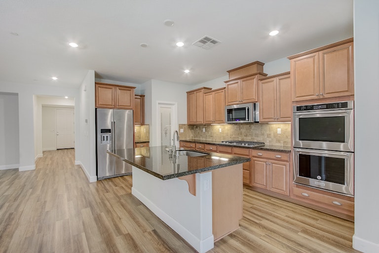 Photo 4 of 33 - 1818 Veneto Way, Lincoln, CA 95648