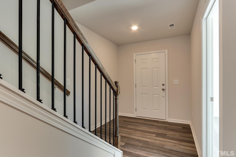 Photo 5 of 32 - 108 Maple Grove Ln, Durham, NC 27703