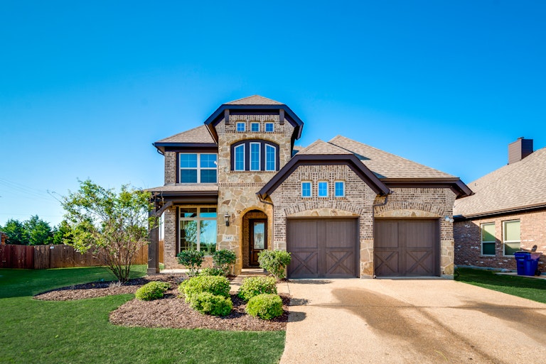 Photo 1 of 31 - 341 Oxford Pl, Prosper, TX 75078