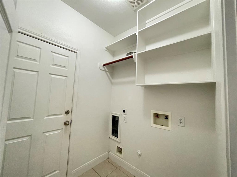 Photo 17 of 21 - 7219 Golden Star Dr, Houston, TX 77083