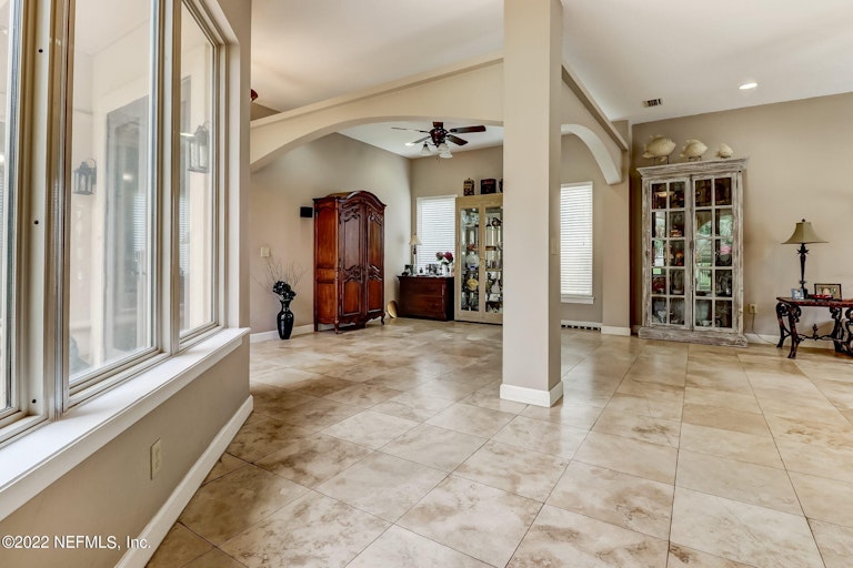 Photo 6 of 30 - 1459 Fountain Dr, Fernandina Beach, FL 32034