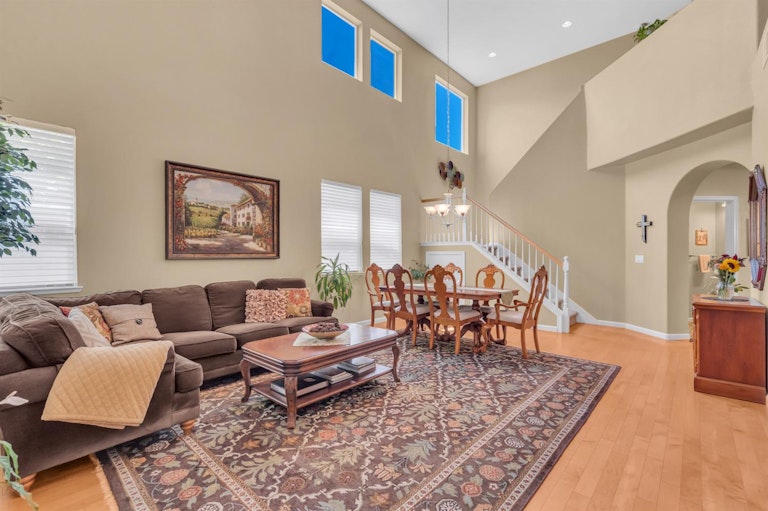 Photo 7 of 35 - 350 Westlake Dr, West Sacramento, CA 95605