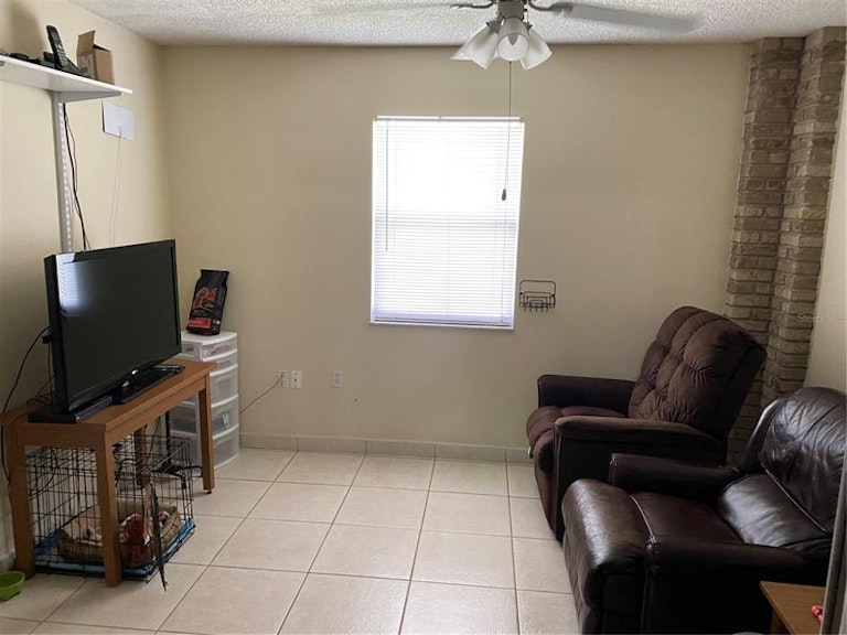 Photo 12 of 21 - 2120 El Campo Ave, Deltona, FL 32725