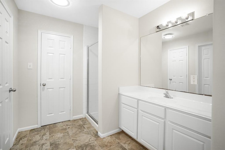 Photo 32 of 42 - 403 Mystic Glen Loop, Kingwood, TX 77339