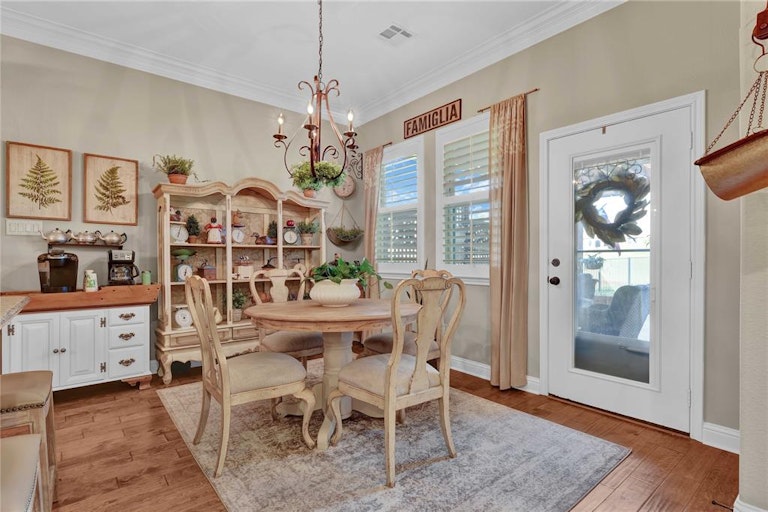 Photo 18 of 38 - 8702 Malardcrest Dr, Humble, TX 77346