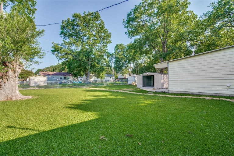 Photo 24 of 25 - 1109 Belmont Dr, Garland, TX 75040