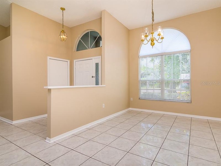 Photo 4 of 13 - 6410 Beechnut Dr, Lakeland, FL 33813