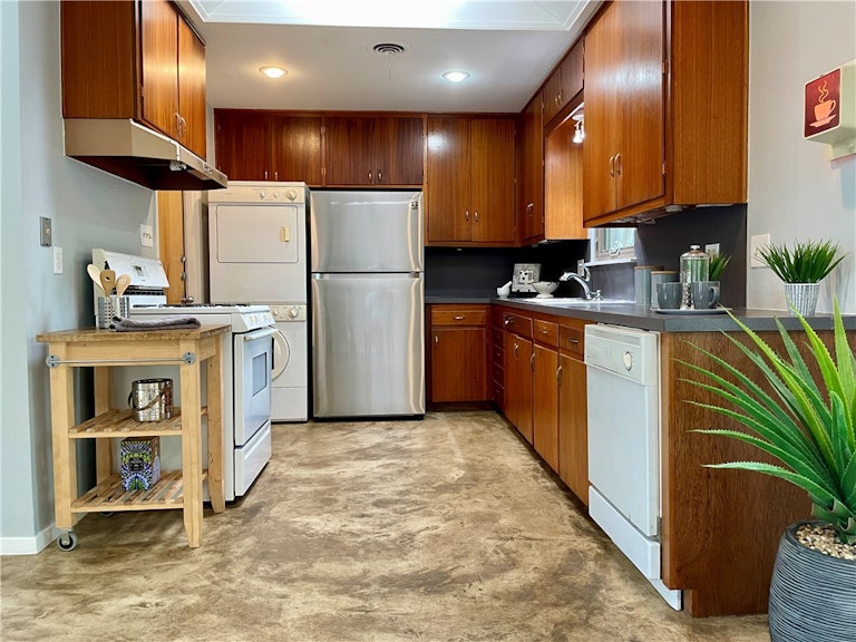 Photo 4 of 35 - 5409 Wellington Dr, Austin, TX 78723