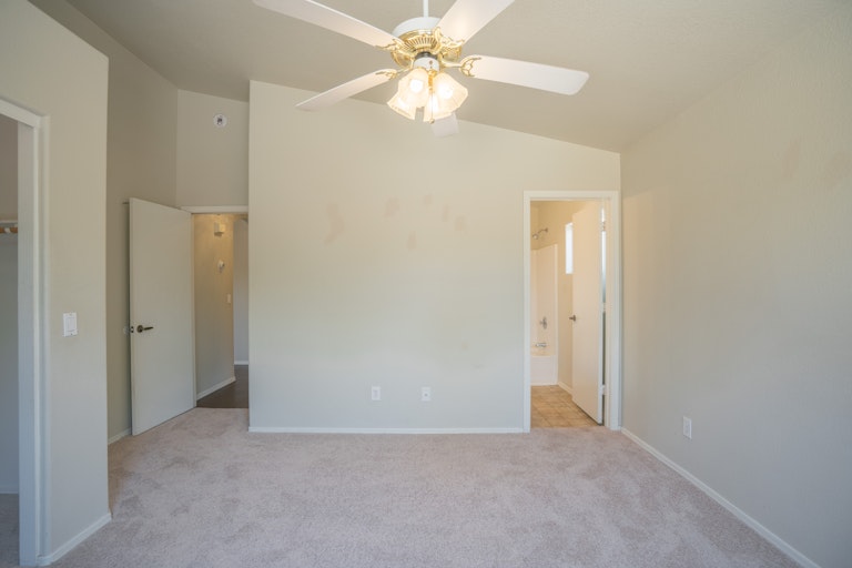 Photo 8 of 20 - 3531 W Via Del Sol Dr, Glendale, AZ 85310