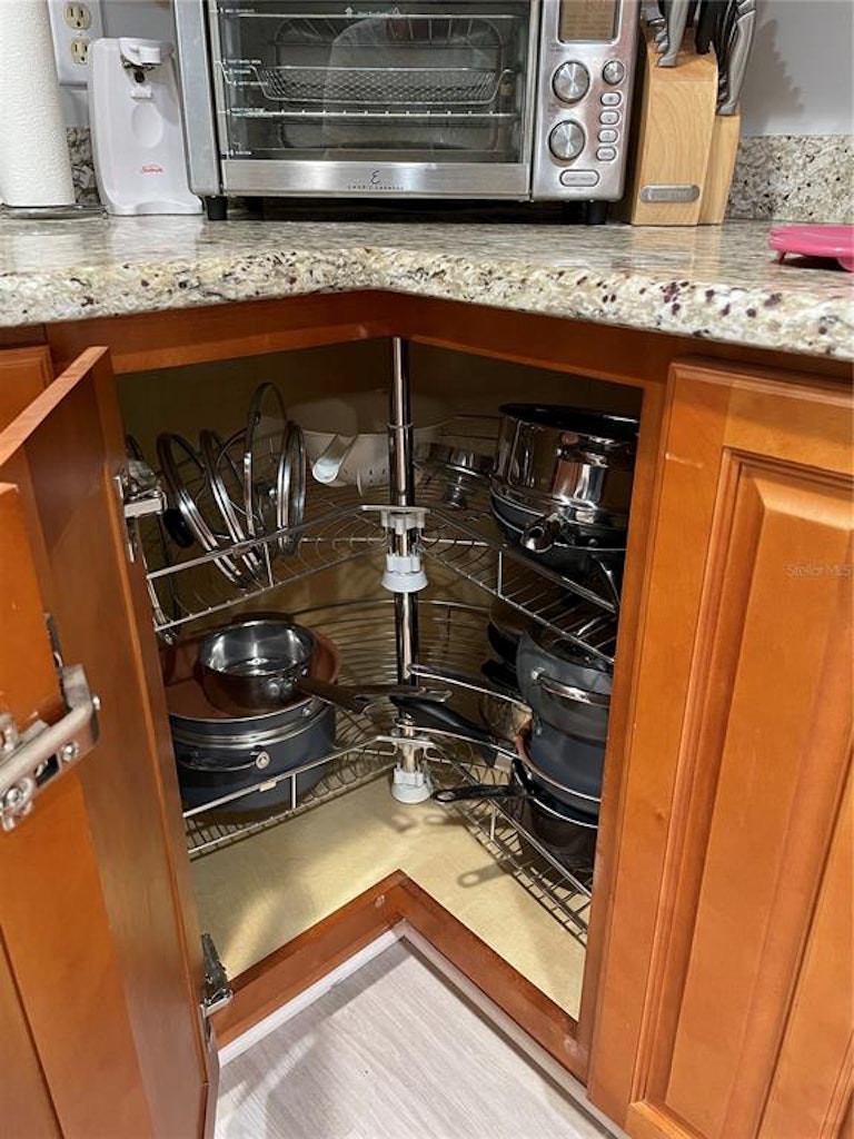 Photo 12 of 45 - 1306 Village Ct, Brandon, FL 33511
