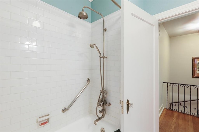 Photo 31 of 49 - 2203 University Blvd, Houston, TX 77030