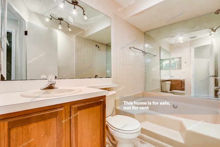 Photo 10 of 30 - 8362 Sunflower Ct, Jacksonville, FL 32244