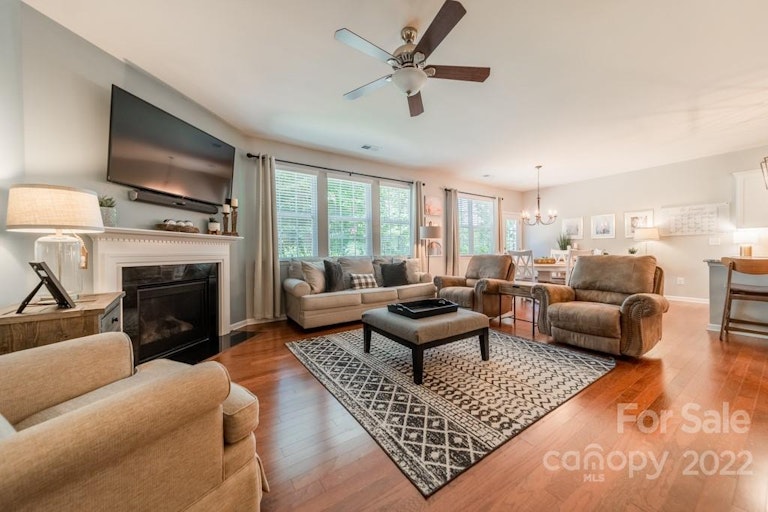 Photo 13 of 38 - 5726 Kildare Ct, Belmont, NC 28012