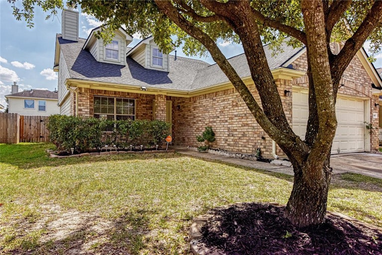 Photo 2 of 25 - 21603 Trilby Way, Humble, TX 77338