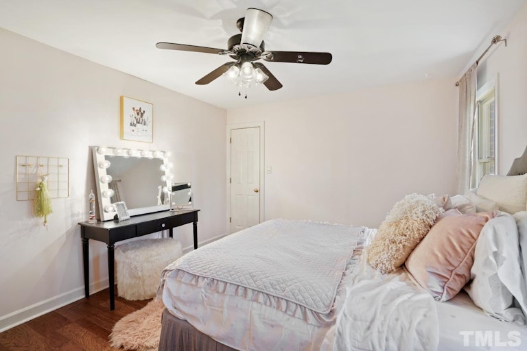 Photo 20 of 31 - 2016 Neuse Colony Dr, Clayton, NC 27527