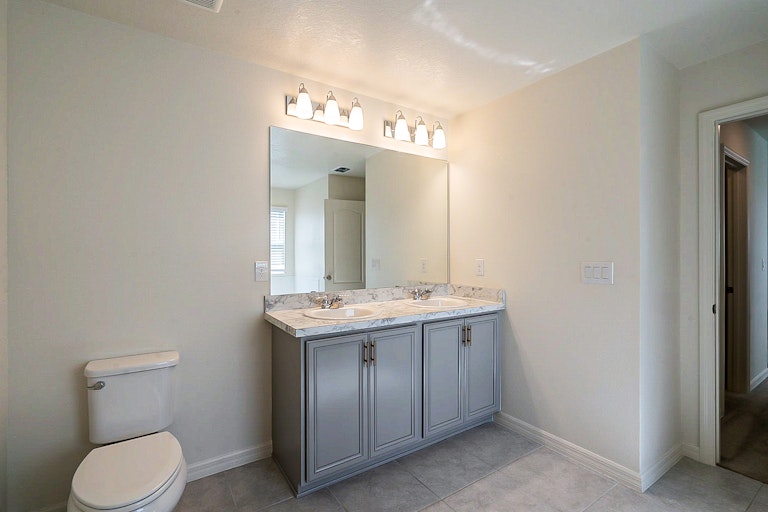 Photo 22 of 35 - 454 Sunfish Dr, Winter Haven, FL 33881