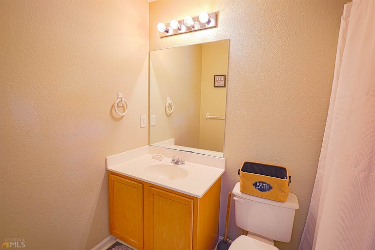 Photo 12 of 24 - 407 Creel Pl, Atlanta, GA 30349