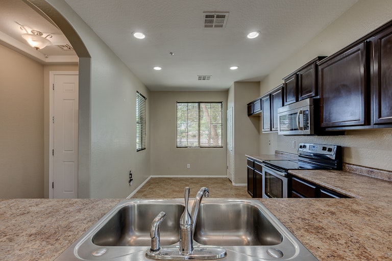 Photo 7 of 29 - 6571 S Seton Ave, Gilbert, AZ 85298