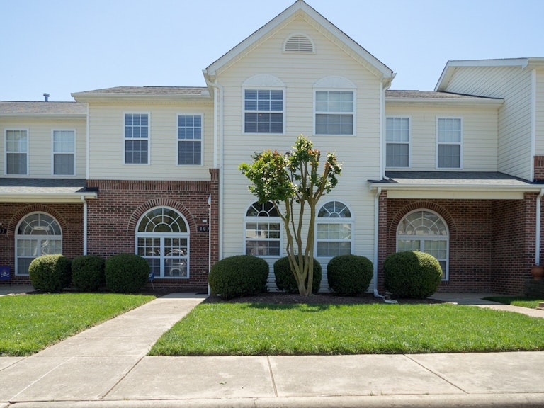 Photo 1 of 22 - 2120 Piney Brook Rd #103, Raleigh, NC 27614