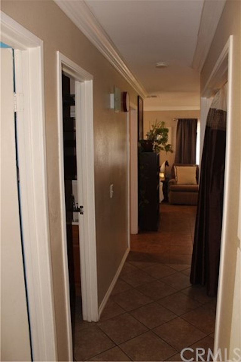 Photo 16 of 19 - 7905 Galway Ct, Riverside, CA 92503