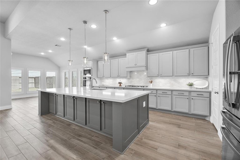 Photo 11 of 38 - 28810 Creekside Bend Dr, Fulshear, TX 77441