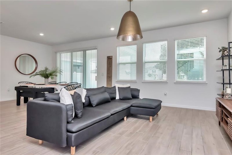 Photo 12 of 27 - 10918 Kidron Valley Ln, Tampa, FL 33625