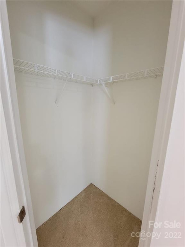 Photo 23 of 28 - 6036 Frazier Dr, Davidson, NC 28036