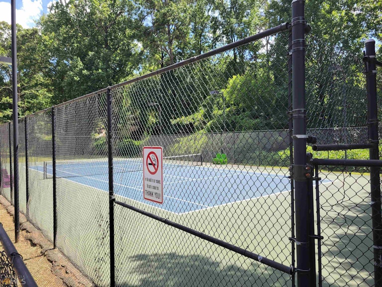 Photo 16 of 18 - 1860 Headland Dr, Atlanta, GA 30344