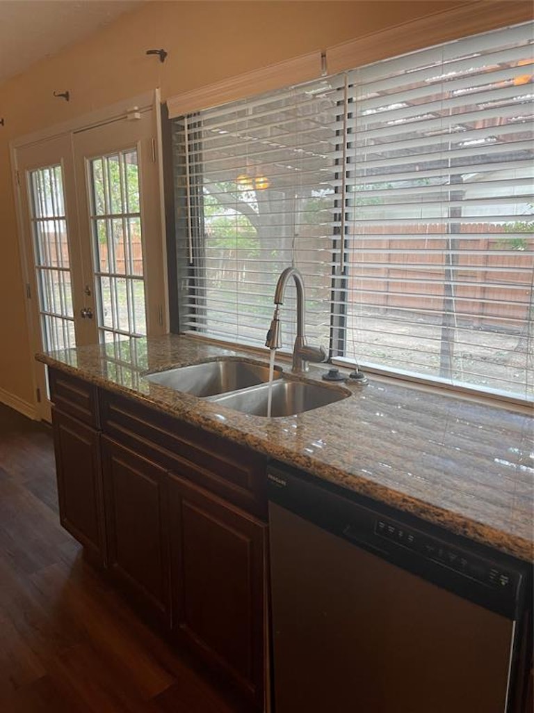 Photo 14 of 26 - 5665 Tyler St, The Colony, TX 75056