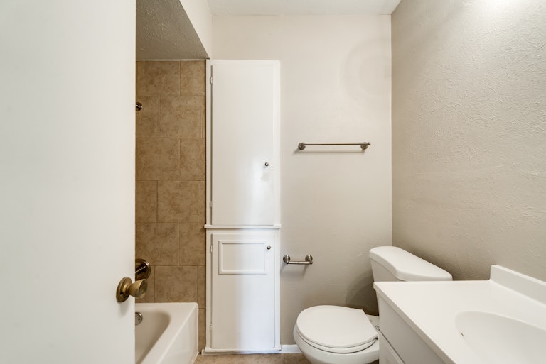 Photo 23 of 29 - 4318 Clemson Dr, Garland, TX 75042
