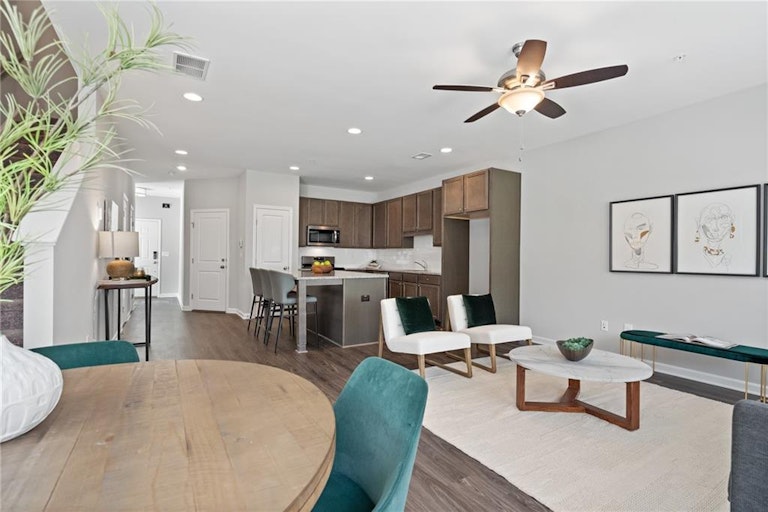 Photo 21 of 39 - 2915 Ilir Mnr NW #30, Atlanta, GA 30318