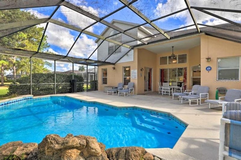 Photo 3 of 39 - 8213 Fan Palm Way, Kissimmee, FL 34747