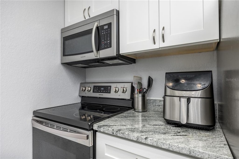 Photo 8 of 35 - 850 S Tamiami Trl #522, Sarasota, FL 34236