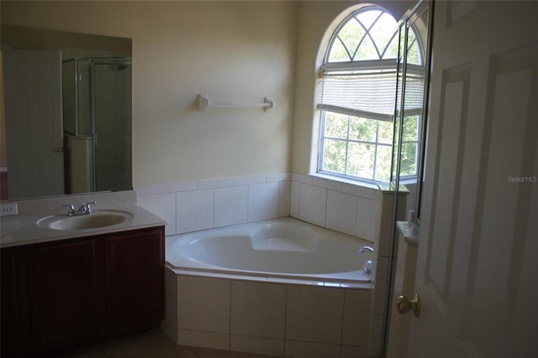 Photo 14 of 19 - 2806 Eagle Eye Ct, Kissimmee, FL 34746