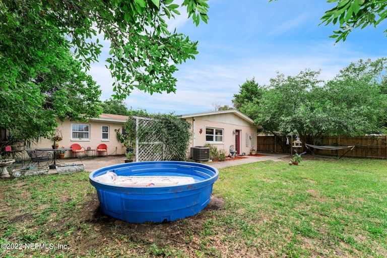 Photo 24 of 27 - 5804 Rover Dr, Jacksonville, FL 32244