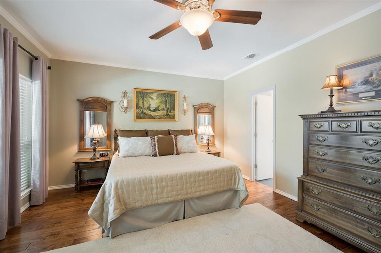 Photo 31 of 40 - 7336 Williamswood Dr, Dallas, TX 75252