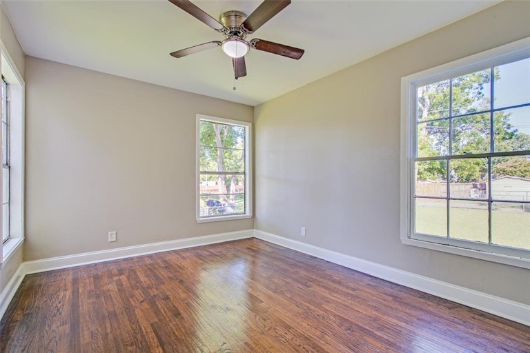 Photo 21 of 25 - 1109 Belmont Dr, Garland, TX 75040