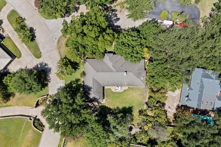 Photo 36 of 40 - 1 Eastshore Rd, Rockwall, TX 75032