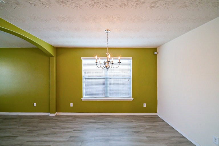 Photo 15 of 36 - 2011 Dalton Trace Ct, Spring, TX 77373