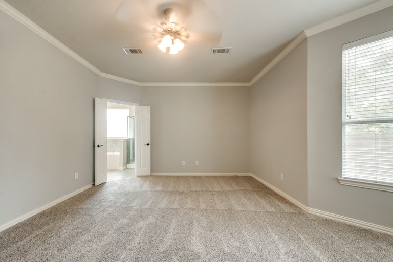 Photo 20 of 32 - 530 Lauren Ct, Keller, TX 76248