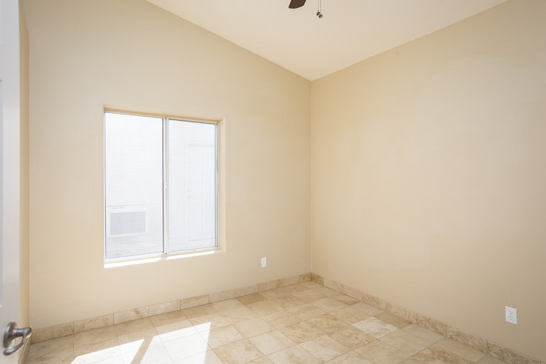 Photo 13 of 25 - 5460 W Kesler Ln, Chandler, AZ 85226